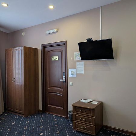 Victoria Hotel Uralsk Eksteriør billede