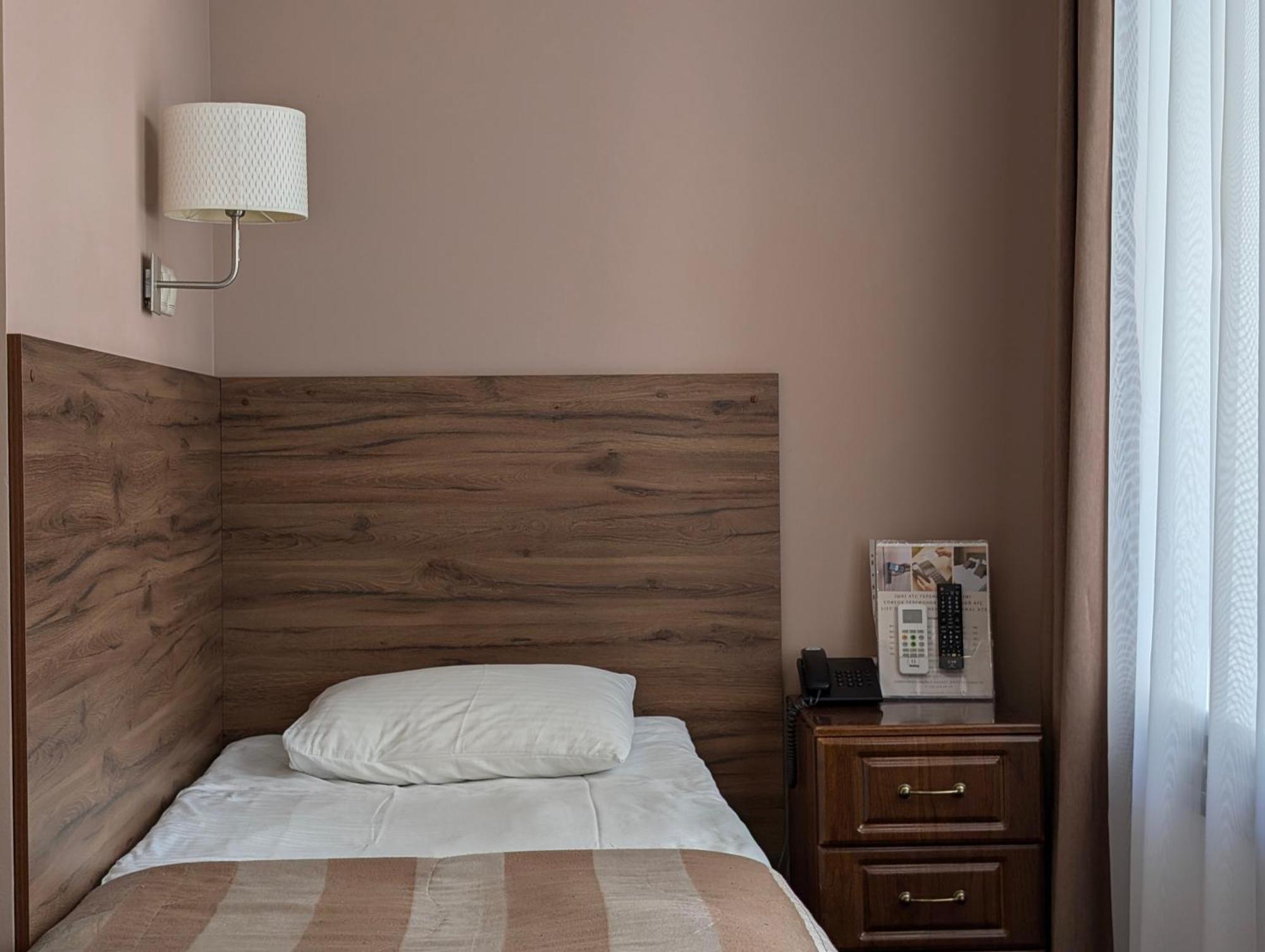 Victoria Hotel Uralsk Eksteriør billede