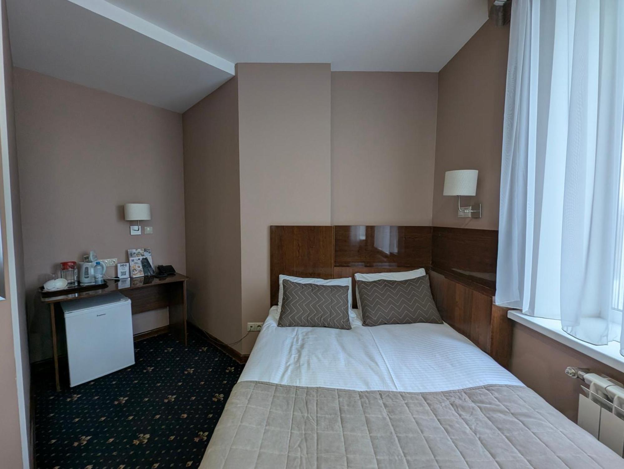 Victoria Hotel Uralsk Eksteriør billede