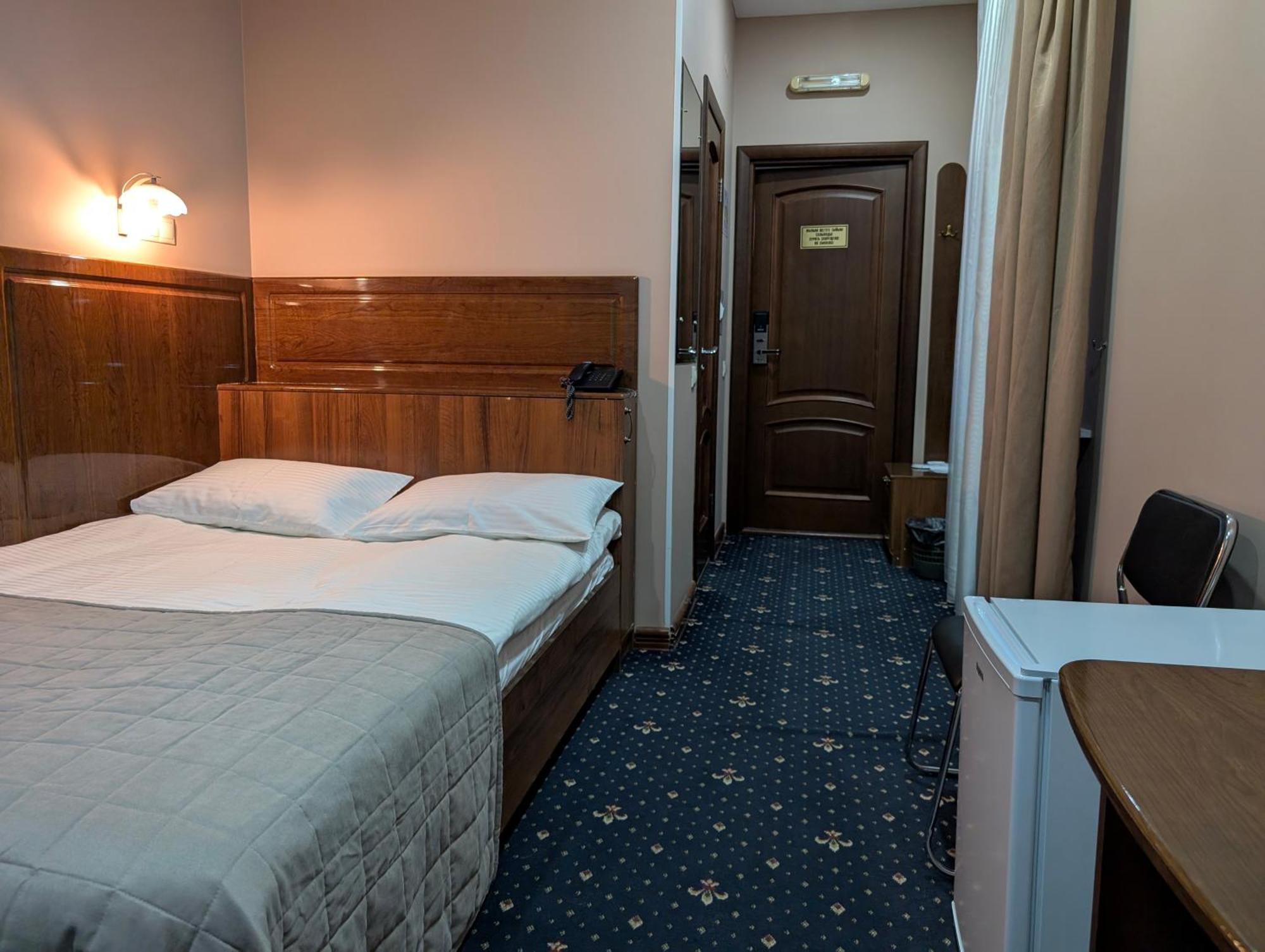Victoria Hotel Uralsk Eksteriør billede